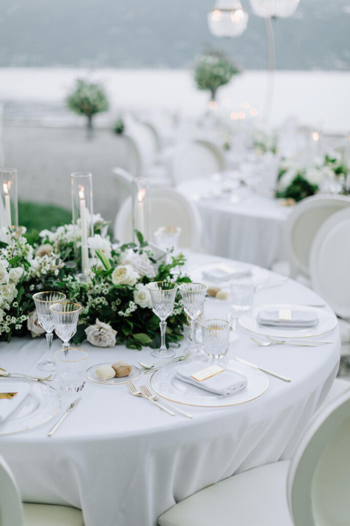 dekoracja okrągłego stołu na wesele