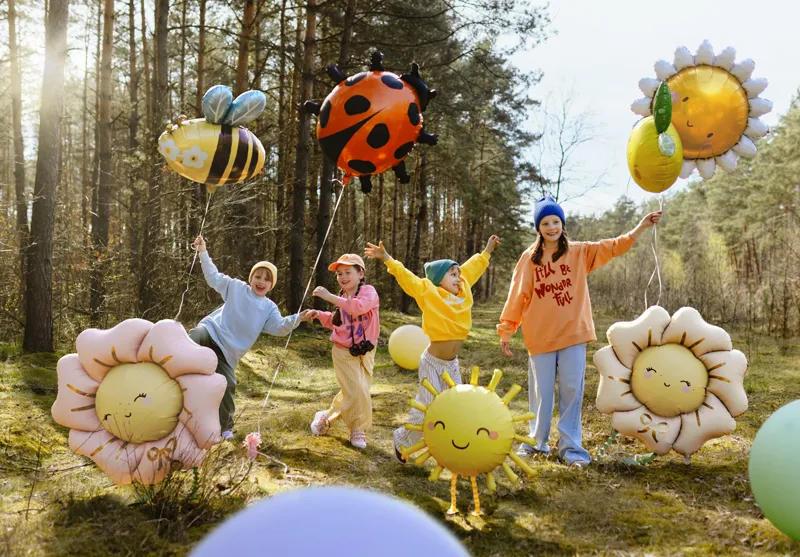 Balon foliowy Kwiatek, 104x104 cm jasny beż