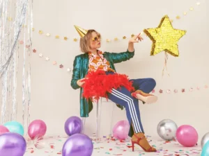 Czapeczki 18th Birthday, złote, 16cm