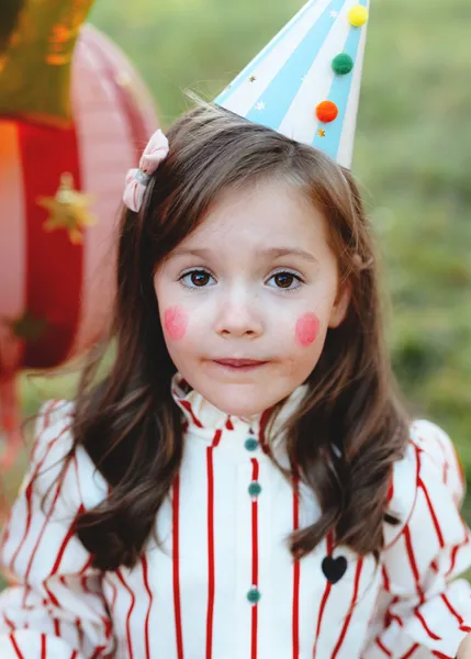 Czapeczki z Pomponami, 16 cm mix (1 op. : 6 szt.)