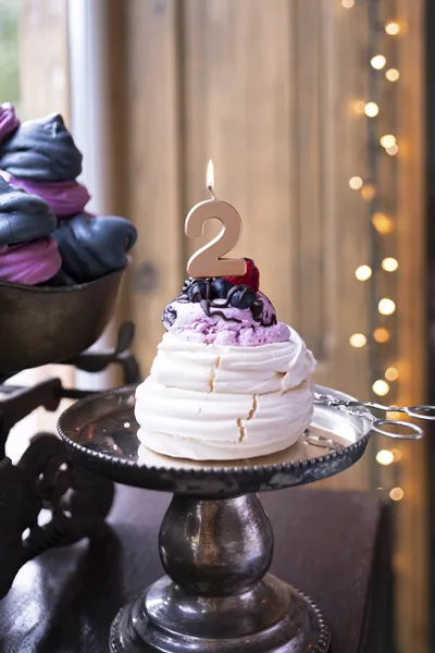 Świeczka urodzinowa Cyferka 2, różowe złoto, 4.5 cm