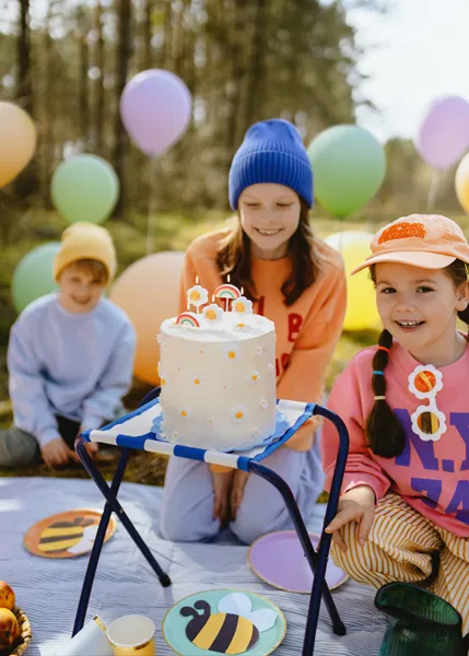 Świeczki urodzinowe Stokrotki 2-3,5cm (1 op. : 5 szt.)