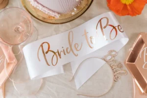 Szarfa Bride to be, biały 75 cm