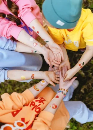 Tatuaże zmywalne Stokrotki, mix (1 op. : 14 szt