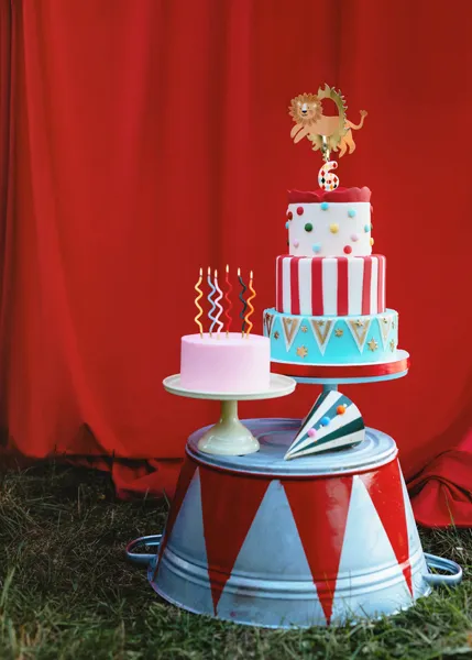 Topper na tort Lew 16 x 16 cm