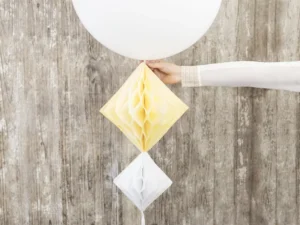 Diament bibułowy kremowy