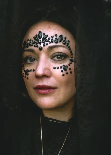 Dekoracja na twarz Kryształki czarne 15x9 cm