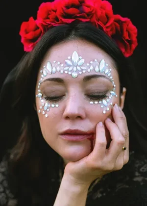 Dekoracja na twarz Kryształki świecące w ciemności 15x9 cm