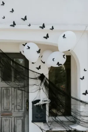 Dekoracja papierowa Ćmy czarny 6-12 cm