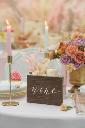 Drewniany numer na stół ''Nine'' 2x18x12.5cm