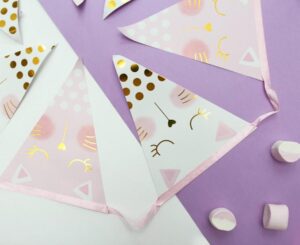 Girlanda flagi Kotek 200 cm, 8 flag