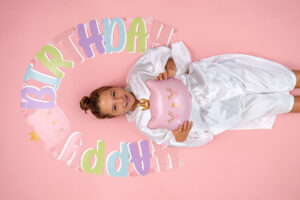 Girlanda papierowa Kotek Happy Birthday, 200 x 23 cm