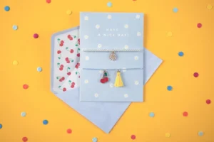 Kartka z bransoletkami Have a nice day! 10.5x14.8cm