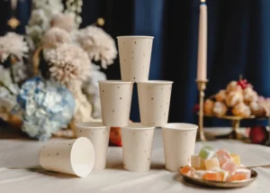 Kubeczki Gwiazdki mix 220 ml (1 op. : 6 szt.)