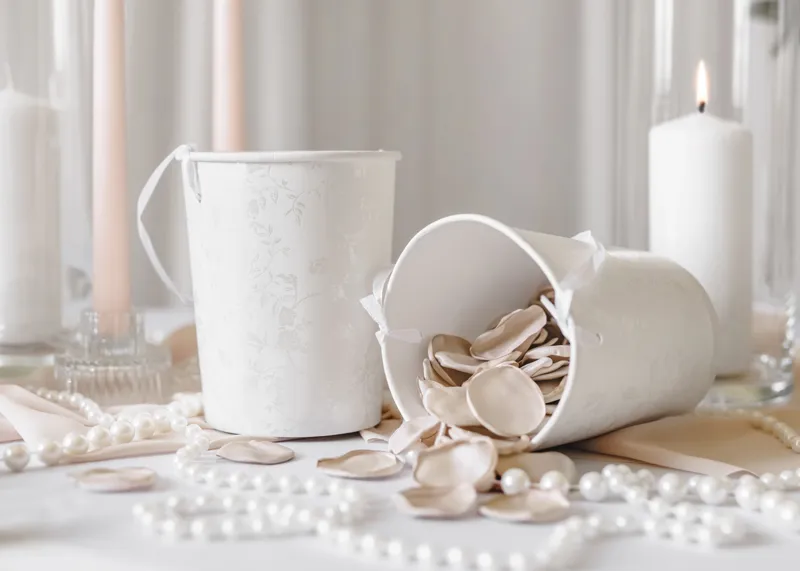 Płatki róż w woreczku beż