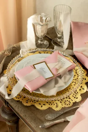 Podkładki pod talerze złote średnica ok. 35.5 cm