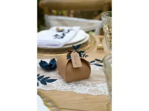 Pudełeczka z zawieszkami 6x6x5.5cm