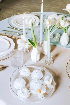 Świeca pływająca piwonia matowa biały 8cm