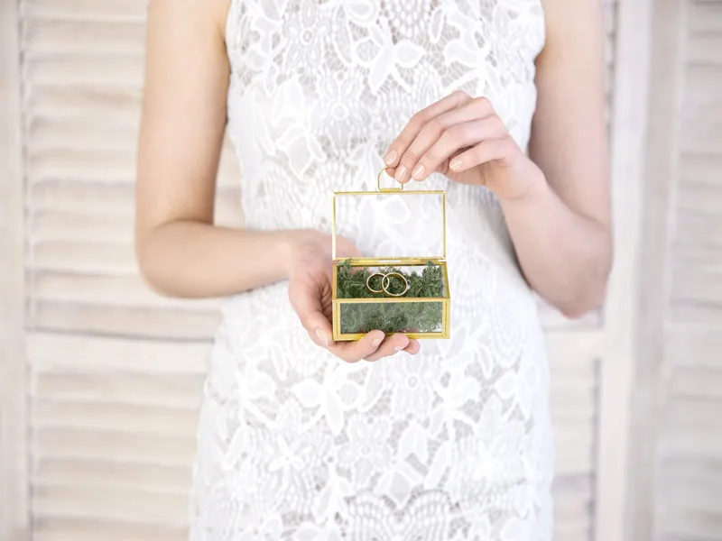 Szklane pudełko złote, 9x5.5x4 cm