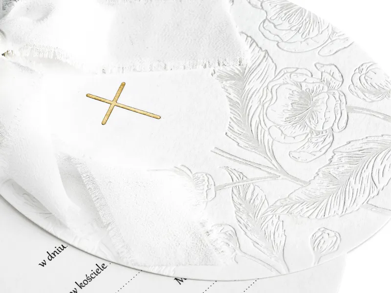 Zaproszenia komunijne Krzyż z gałązkami i kwiatami biały