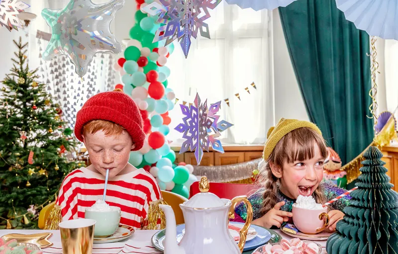 Zawieszki dekoracyjne Śnieżynki opalizujące 15-25 cm