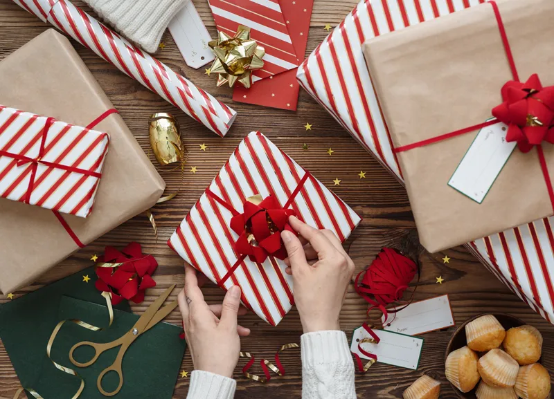 Zestaw welurowych wstążek i rozetek czerwony mix 1