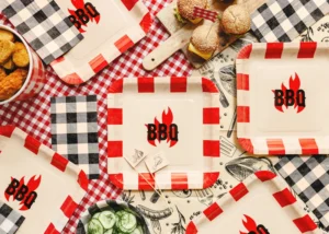 Talerzyki papierowe BBQ 26x26 cm 2