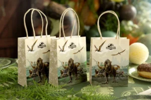 Torebki papierowe na upominki Jurassic World 12x15.5x6cm