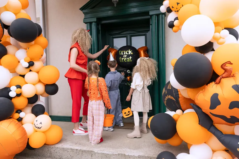 Balon foliowy Trick or treat 89x129 cm 3