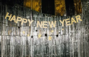Baner Happy New Year z gwiazdkami 300 cm złoty 2